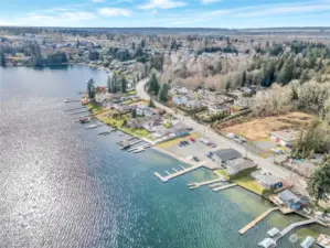 Come invest in beautiful Lake Stevens!