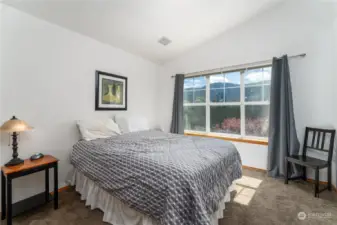 Master bedroom with bath and Cascade Mountain views - Main/upper level
