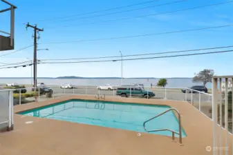 Hello summer! One of Alki's ONLY  complexes with an outdoor pool.