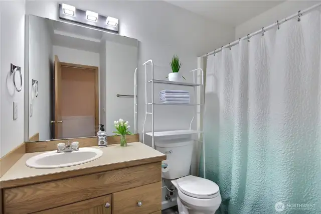 Dive into our full second-level bathroom - where even the water pressure has attitude! Get ready to slay the day with sass and style in this bathroom fit for a diva.