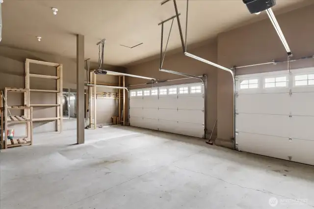 Garage - tons of storage