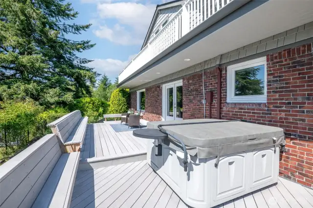 Hot tub stays with the home! Just imagine relaxing in the evening and taking in all the pretty views and sunsets from this spot!