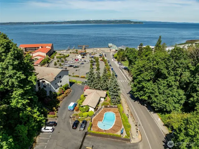One block to the Redondo waterfront and amazing views