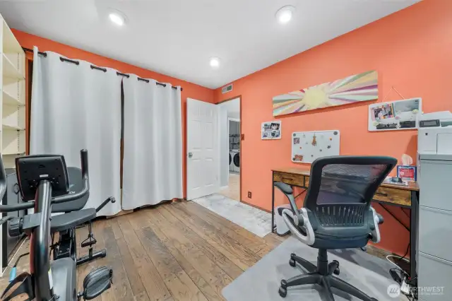 2nd bedroom