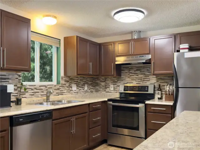 Beautifully updated kitchen with SS appliances