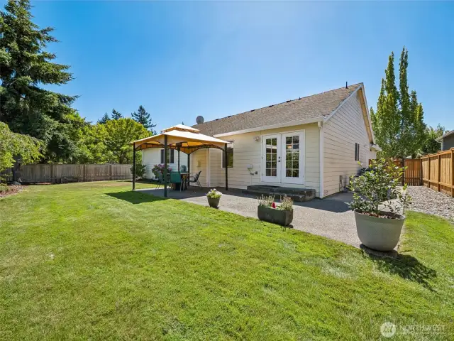 Just WOW! Plenty of room to do whatever you want out here! Play, relax, barbecue, garden, it's all YOURS!
