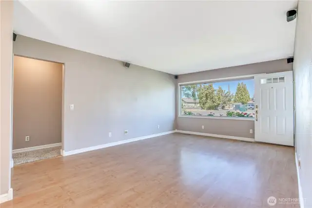living room w speaker system