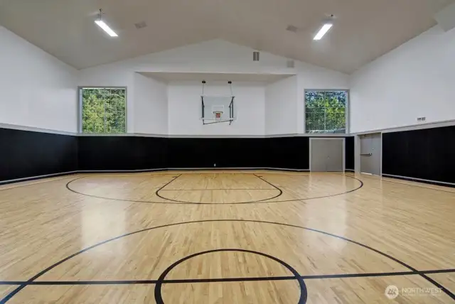 Basektball court