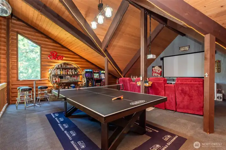 Flexible loft space for entertaining