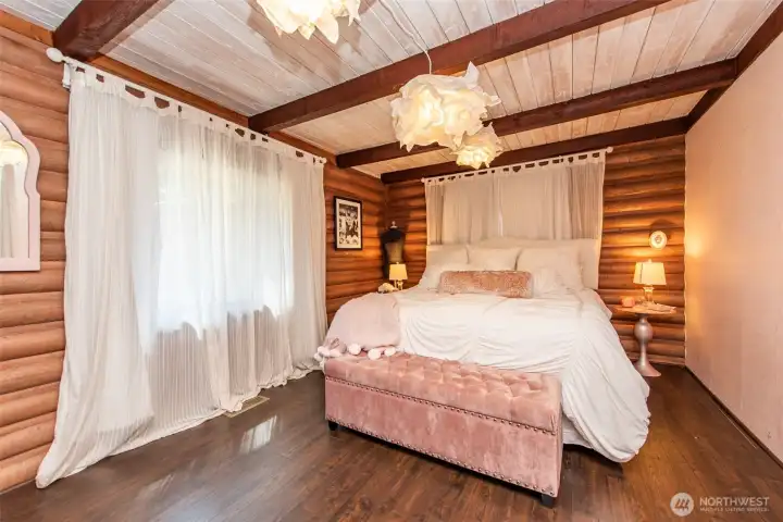 Guest bedroom