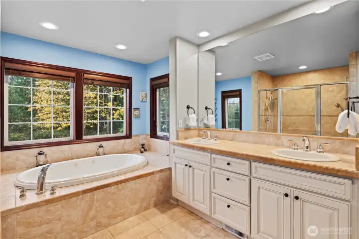 Double vanity with jetted tub for those relaxing end of day soaks!