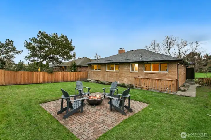 Imagine enjoying summer around this firepit.