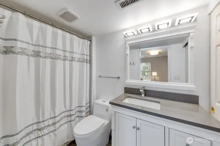 Full downstairs bathroom.