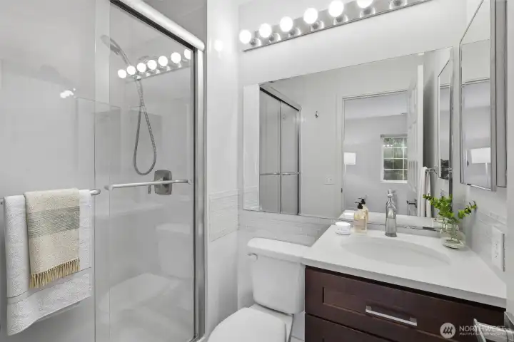 Ensuite bathroom to the second bedroom (virtually staged)
