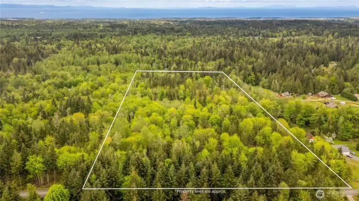 Property boundaries are approximate.