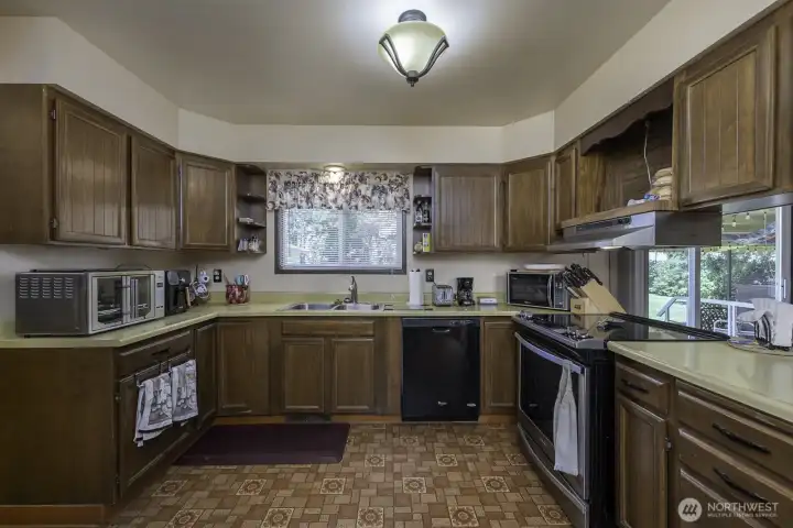 Full Kitchen