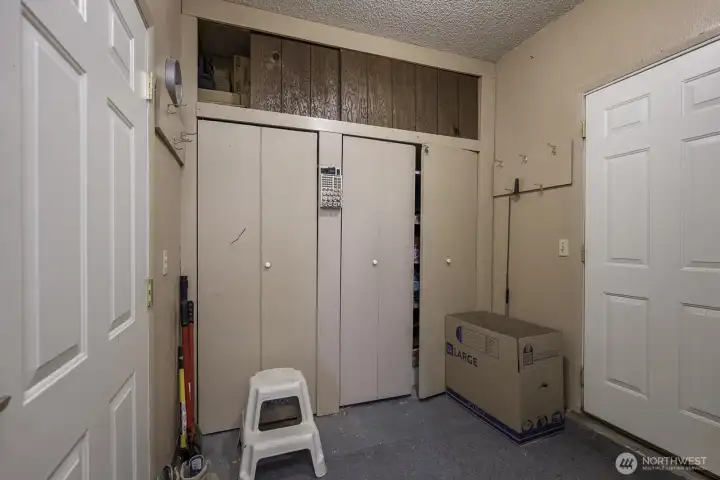 Mud room entry from backyard or 2 car garage