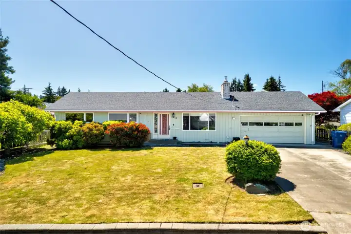 Welcome to 1015 35th St. This charming home loved by the same family since it was built in 1960 is now looking forward to new owners.