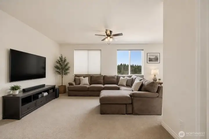 HUGE BONUS ROOM HUGE BONUS ROOM