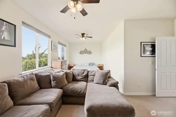 HUGE BONUS ROOM HUGE BONUS ROOM
