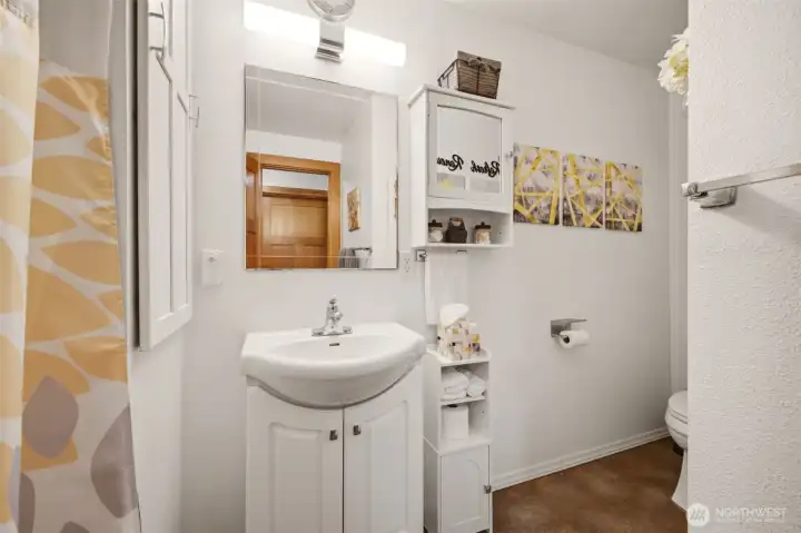 3rd bathroom 3rd bathroom