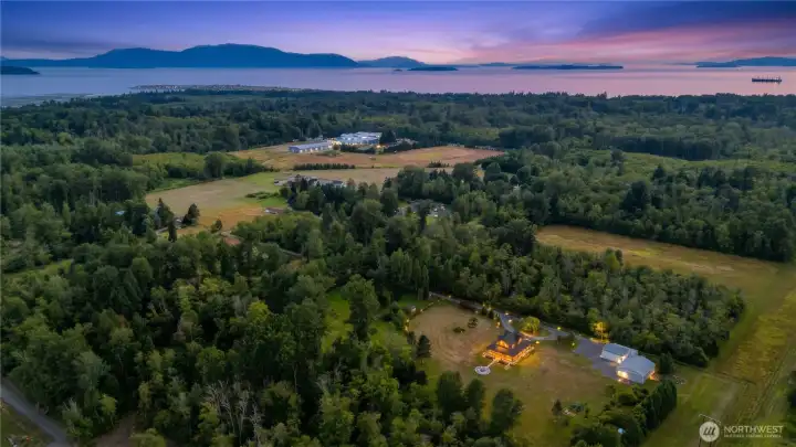 Amazing piece of property, just 5 minutes to Sandy Point boat launch for those that love to fish or just enjoy the bay! Amazing piece of property, just 5 minutes to Sandy Point boat launch for those that love to fish or just enjoy the bay!