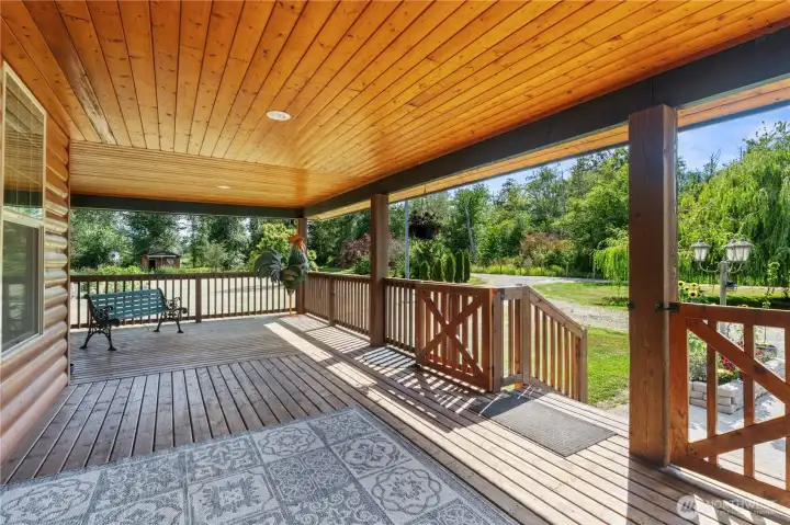 Amazing covered front porch to relax and enjoy the peace and quiet all year round. Amazing covered front porch to relax and enjoy the peace and quiet all year round.