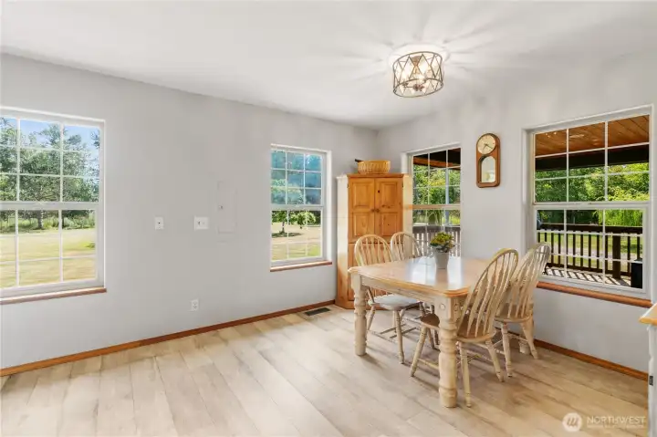 Dining area off kitchen. Dining area off kitchen.