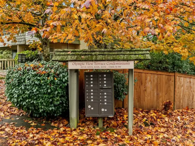 Front Entrance sign and mailboxes for the community.