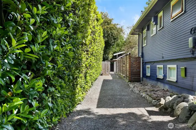 This is the 7.5 foot wide, private driveway off of Wright Ave SW.