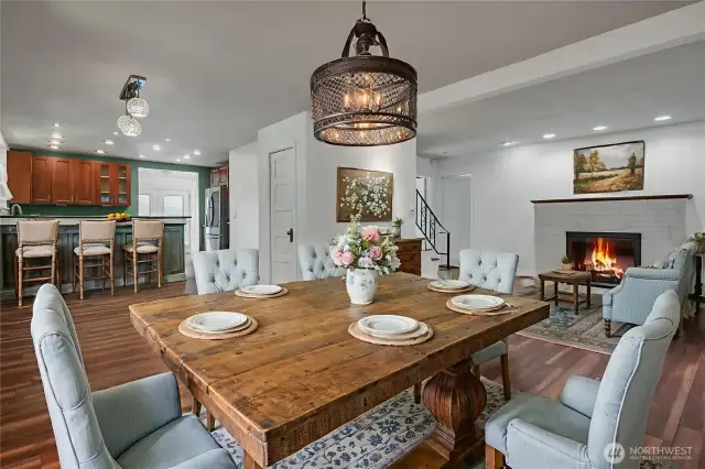 Virtually staged dining area (light fixture over table also virtually staged).