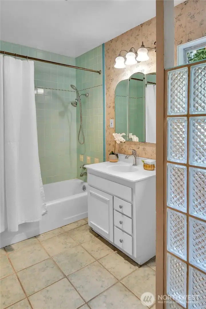 Main full bath