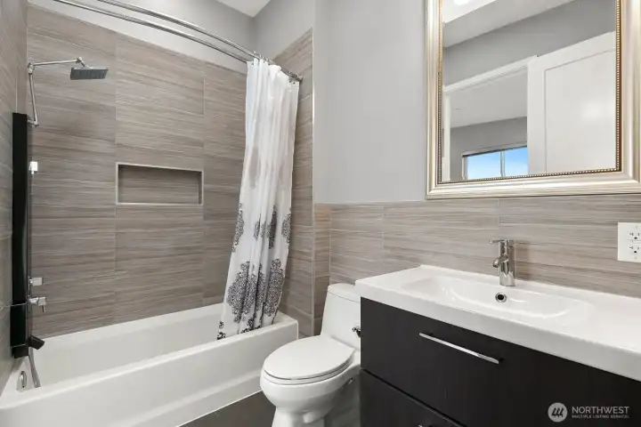 bathroom 4