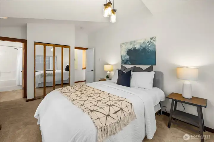 Both upstairs bedrooms have en suite baths