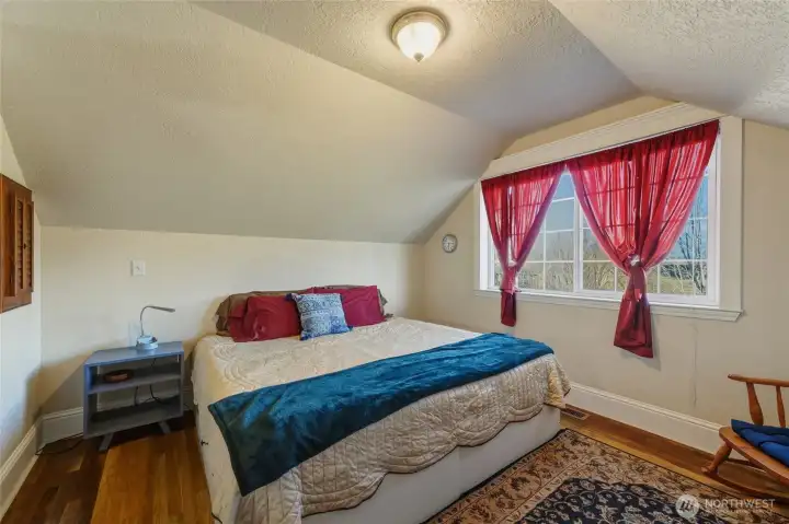 Bonus Room - Upstairs