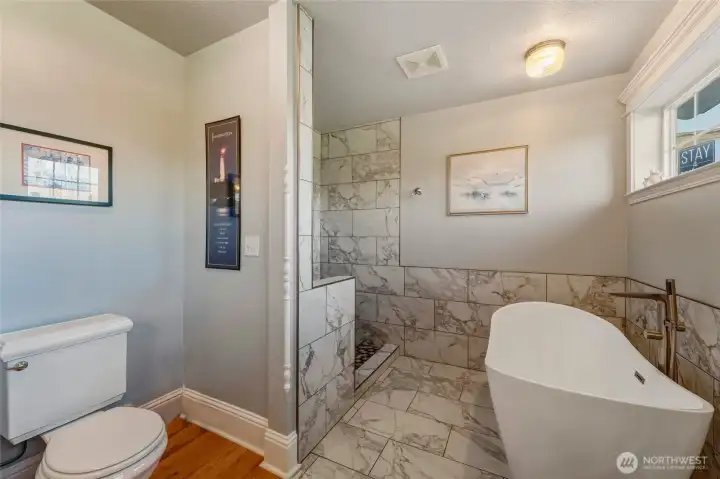 Primary Ensuite #2 - Upstairs w/ Tiled Shower & Soaking Tub