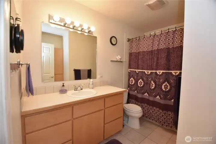 Second bathroom.
