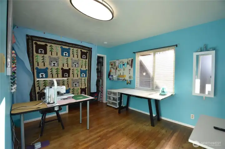 Guest bedroom/bedroom #3/office/craft room or ?