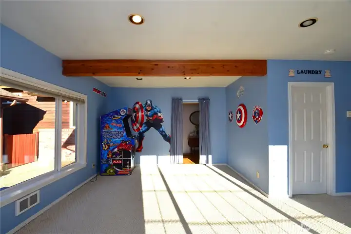 Bonus Room/Great Room/Formal Living Room/Rec Room/Flex Room/Game Room