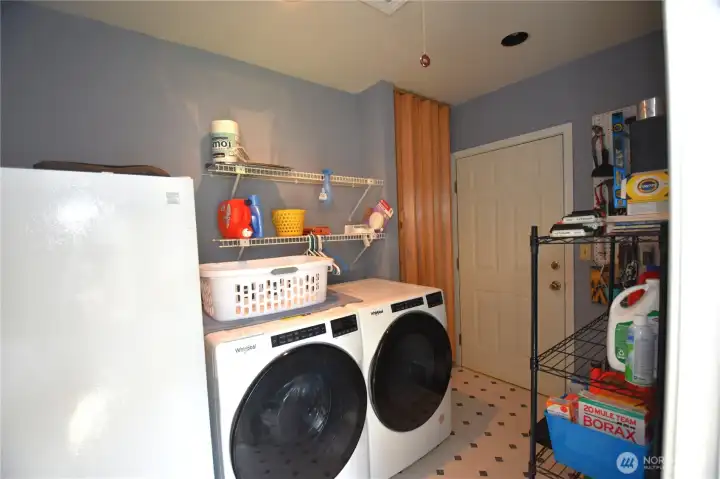Laundry Room w/plenty of room for storage