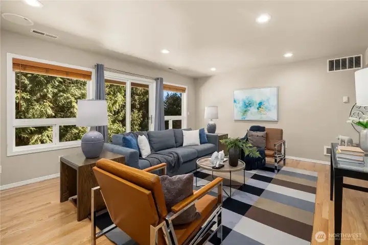 Spacious bonus room with patio access.