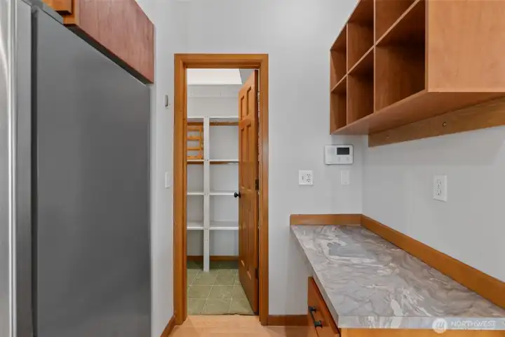 Walk in pantry