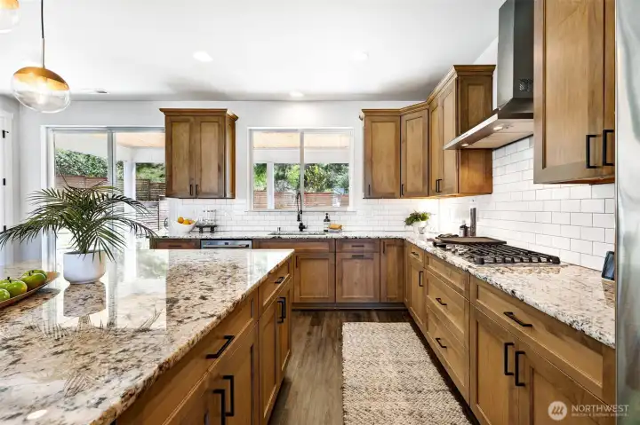 Cabinets and storage galour!