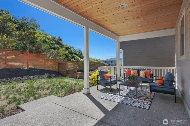 250 sf of covered porch!