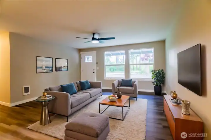 DIGITALLY STAGED MAIN HOME LIVING DIGITALLY STAGED MAIN HOME LIVING