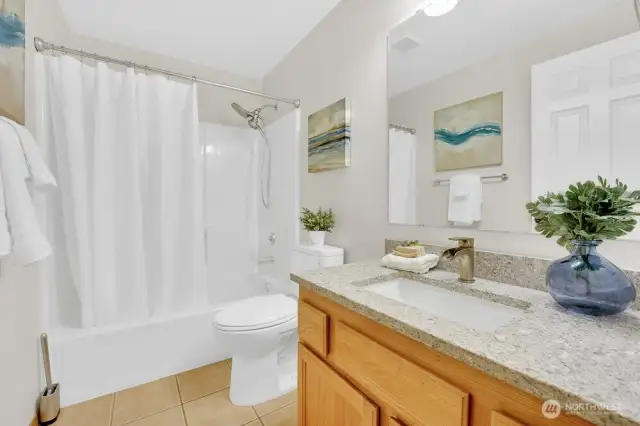 Second floor hallway bath.