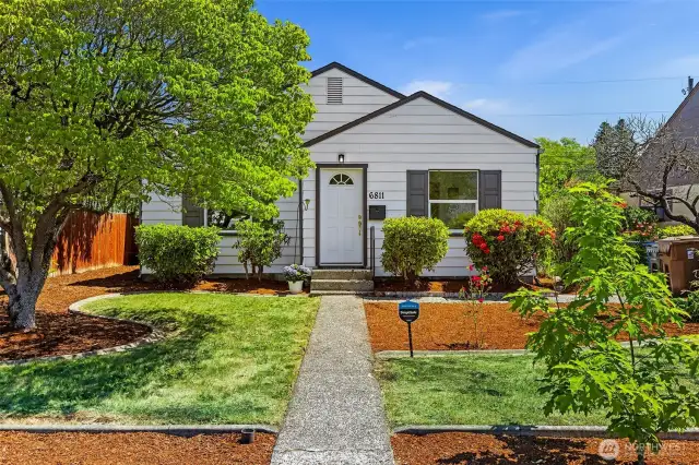 Functional Layout Perfect for Relaxed Daily Living~
