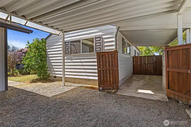 Extra covered space for gardening tools~
