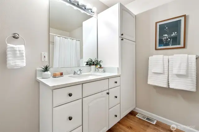 Primary ensuite.