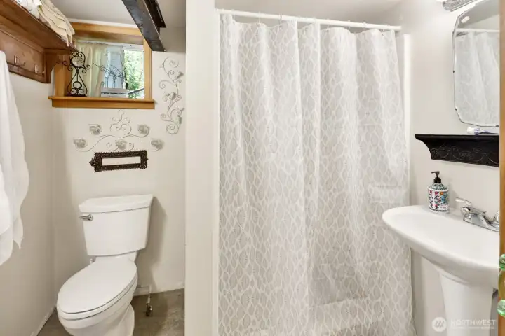 Full bathroom on lower level